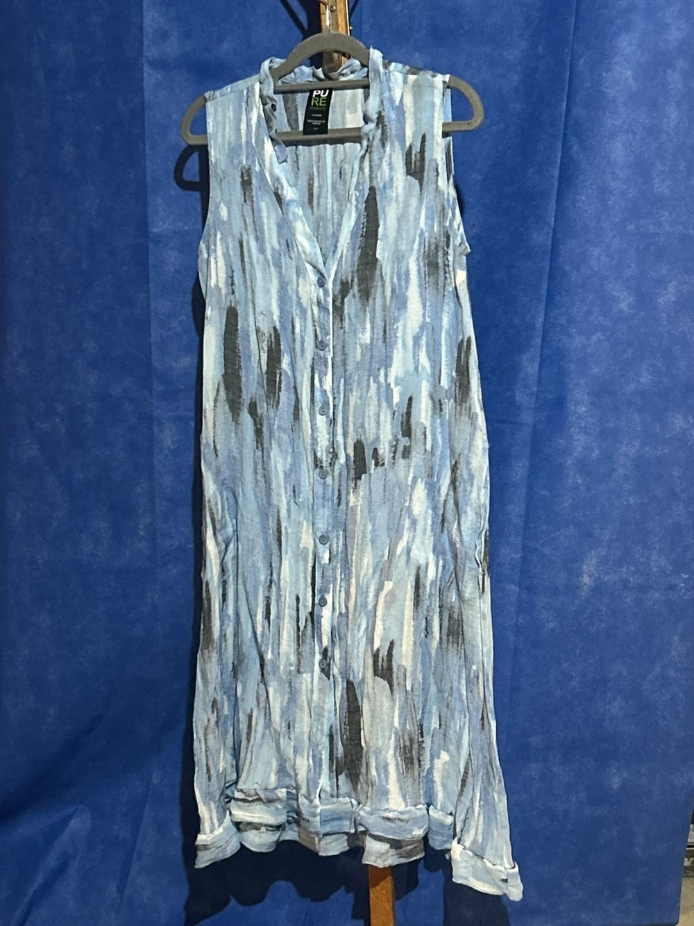 Light Blue Sleeveless Maxi Dress with Abstract Print